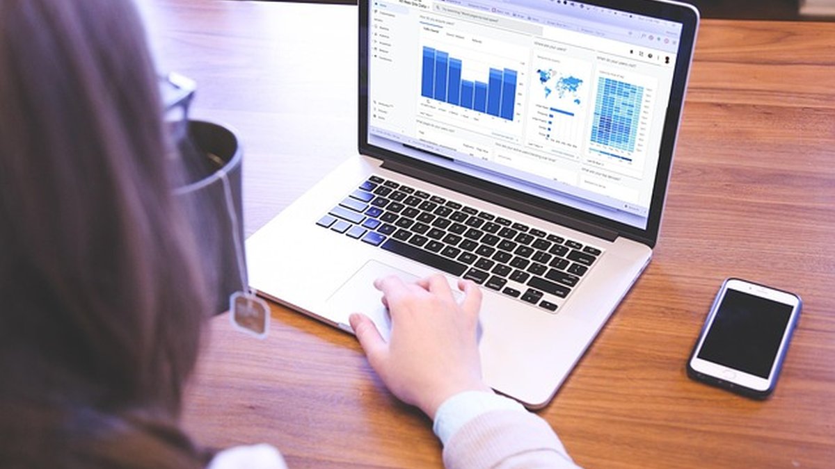 Marketing Analytics and Metrics for Freelancers — 2026 Guide